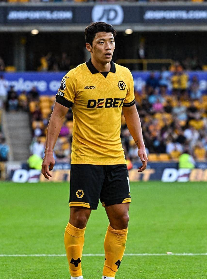 壹号娱乐包含今夜西汉姆备战亚冠,回应争议细节曝光,悬念犹存,年轻球员得到机会的词条