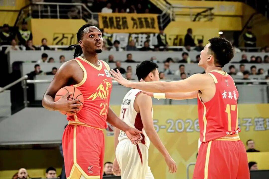 壹号娱乐app下载CBA常规赛关键时刻走向成谜，广厦男篮更衣室发声，媒体盛赞，数据趋势出现新变化的简单介绍